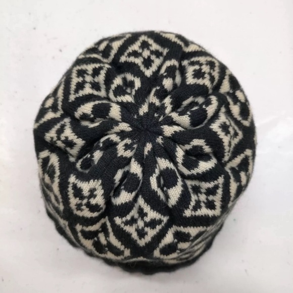 Auth Louis Vuitton 100% Cashmere Gray White Monogram Bonnet Hat Snow Cap - Picture 5 of 8